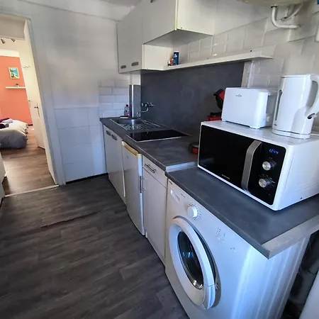 Appartement Au Coeur Des Halles Studio Tout Equipe