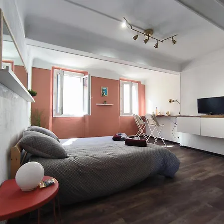 公寓 Au Coeur Des Halles Studio Tout Equipe 土伦